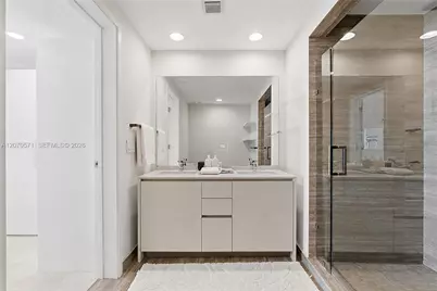 1010 Brickell Ave #3903, Miami, FL 33131 - Photo 21