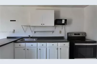 9815 SW 51st Ter #2, Miami, FL 33165 - Photo 9