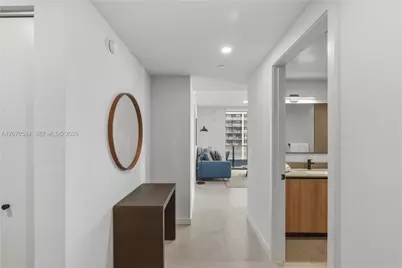 121 NE 5th St #3312, Miami, FL 33132 - Photo 1
