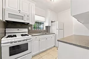 1245 W 24th St, Hialeah, FL 33010 - Photo 7