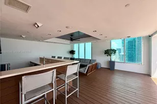 55 SE 6th St, Miami, FL 33131 - Photo 21