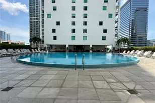 55 SE 6th St, Miami, FL 33131 - Photo 11