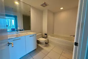 55 SE 6th St, Miami, FL 33131 - Photo 5