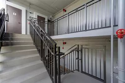 1020 NW 2 Ave #302, Hallandale Beach, FL 33009 - Photo 17