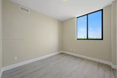 1020 NW 2 Ave #302, Hallandale Beach, FL 33009 - Photo 3