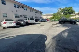 1250 S Alhambra Cir, Coral Gables, FL 33146 - Photo 11