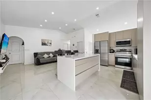 2902 SW 136th Ct, Miami, FL 33175 - Photo 9
