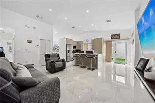 2902 SW 136th Ct, Miami, FL 33175 - Photo 13