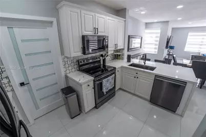 7333 NW 113th Ct #7333, Doral, FL 33178 - Photo 9