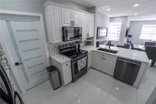 7333 NW 113th Ct, Doral, FL 33178 - Photo 9