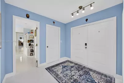 8210 SW 96th Ct, Miami, FL 33173 - Photo 5