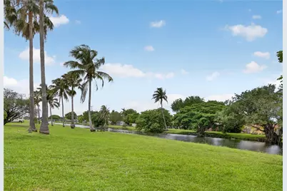 8210 SW 96th Ct, Miami, FL 33173 - Photo 63