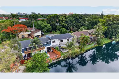 8210 SW 96th Ct, Miami, FL 33173 - Photo 69