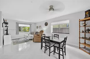 8210 SW 96th Ct, Miami, FL 33173 - Photo 21