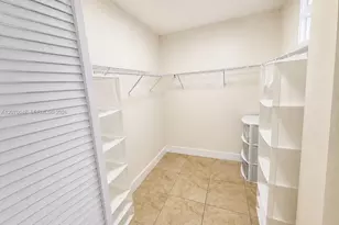 41 SE 5th St, Miami, FL 33131 - Photo 9