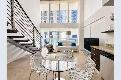 41 SE 5th St #516, Miami, FL 33131 - Photo 3
