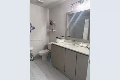 19380 NE 26 Ave #304, Miami, FL 33180 - Photo 5