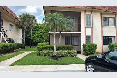 331 Lakeview Dr #101, Weston, FL 33326 - Photo 1