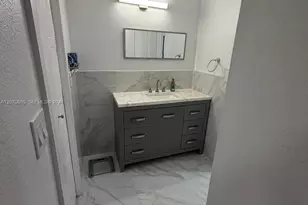 331 Lakeview Dr, Weston, FL 33326 - Photo 5