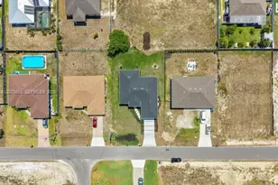 1413 NE 4th Pl, Cape Coral, FL 33909 - Photo 39
