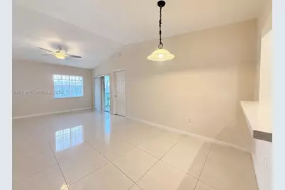 454 NE 210th Circle Ter #202-7B, Miami, FL 33179 - Photo 9