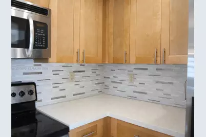 454 NE 210th Circle Ter #202-7B, Miami, FL 33179 - Photo 7