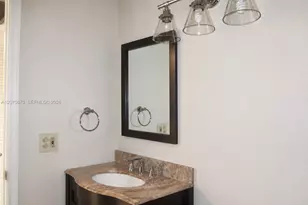 454 NE 210th Cir Terrace, Miami, FL 33179 - Photo 21