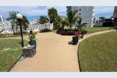 450 Golden Isles Dr #2F, Hallandale Beach, FL 33009 - Photo 29