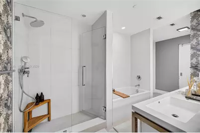 2000 Metropica Way #1901, Sunrise, FL 33323 - Photo 19