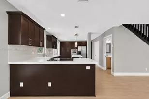 4848 Grapevine Wy, Davie, FL 33331 - Photo 5
