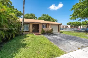 9291 E Elm Ln, Miramar, FL 33025 - Photo 7