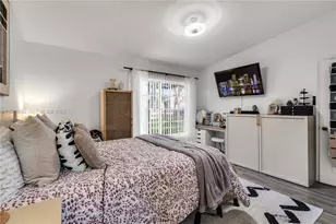 9291 E Elm Ln, Miramar, FL 33025 - Photo 9