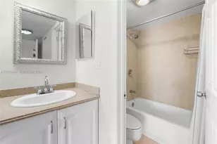 3401 N Country Club Dr, Aventura, FL 33180 - Photo 19