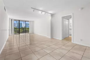 3401 N Country Club Dr, Aventura, FL 33180 - Photo 25