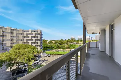 3401 N Country Club Dr #519, Aventura, FL 33180 - Photo 27