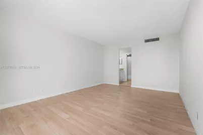 3401 N Country Club Dr #519, Aventura, FL 33180 - Photo 17