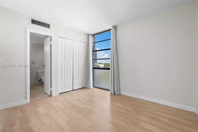 3401 N Country Club Dr #519, Aventura, FL 33180 - Photo 21