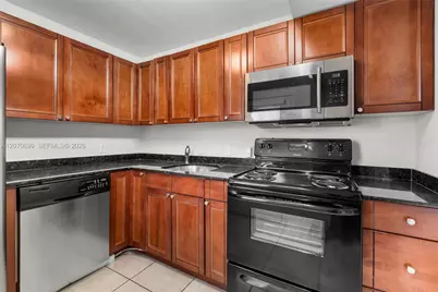 3401 N Country Club Dr #519, Aventura, FL 33180 - Photo 13