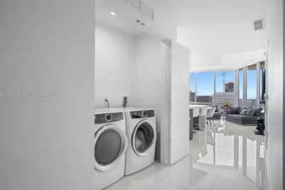 851 NE 1st Ave #1610, Miami, FL 33132 - Photo 17