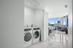851 NE 1st Ave, Miami, FL 33132 - Photo 17