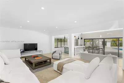 2388 Prairie Ave, Miami Beach, FL 33140 - Photo 9