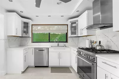 2388 Prairie Ave, Miami Beach, FL 33140 - Photo 21