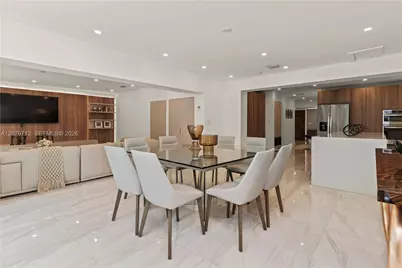 221 NE 44th St, Miami, FL 33137 - Photo 15