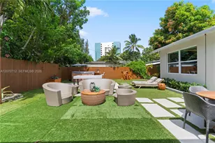 221 NE 44th St, Miami, FL 33137 - Photo 5