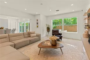221 NE 44th St, Miami, FL 33137 - Photo 21