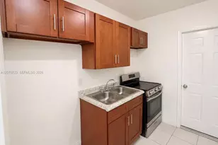 1041 NW 7th Ct, Hallandale Beach, FL 33009 - Photo 3