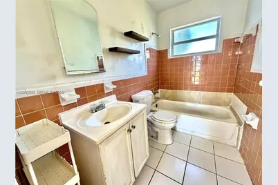 1041 NW 7th Ct, Hallandale Beach, FL 33009 - Photo 17