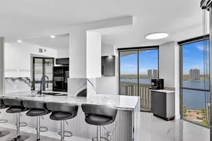 1000 W Island Blvd, Aventura, FL 33160 - Photo 5
