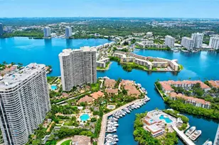 1000 W Island Blvd, Aventura, FL 33160 - Photo 41