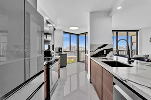 1000 W Island Blvd, Aventura, FL 33160 - Photo 15